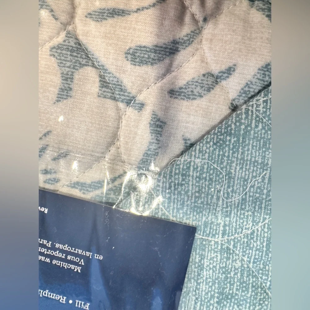 Tommy Bahama Laguna Beach Twin Quilt Set in Blue and White  - NWT